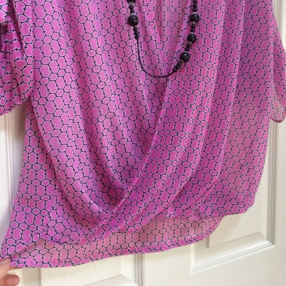 Sheer Pink Pattern Top - Picture 4 of 4
