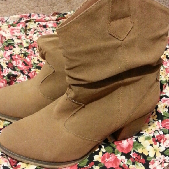 Light brown faux suede boots
