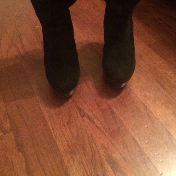 SOLD! high heel black seude slouch boot. - Picture 3 of 4