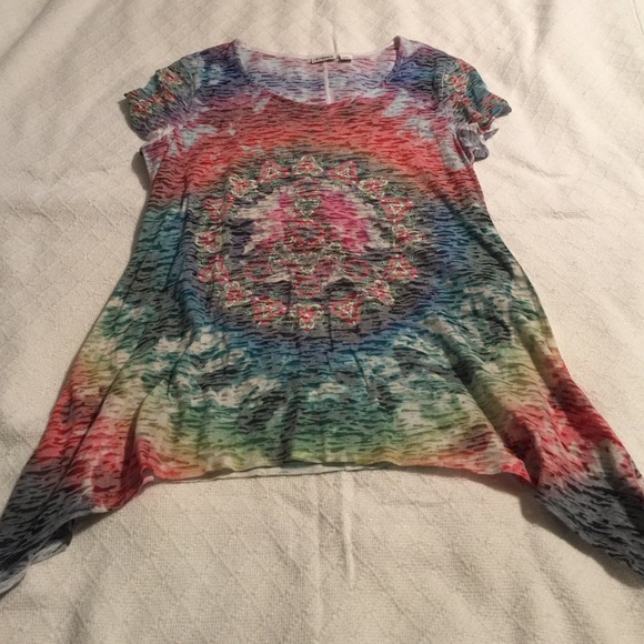 Asymmetrical tshirt style top