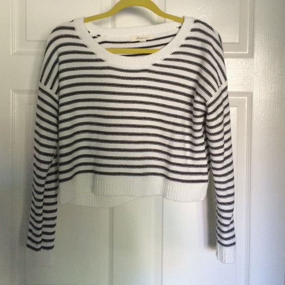 Sweater - Picture 1 of 1