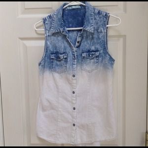 Button-up vest