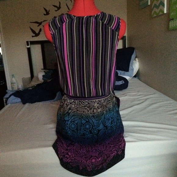 Colorful Patterned Dress - Picture 7 of 8