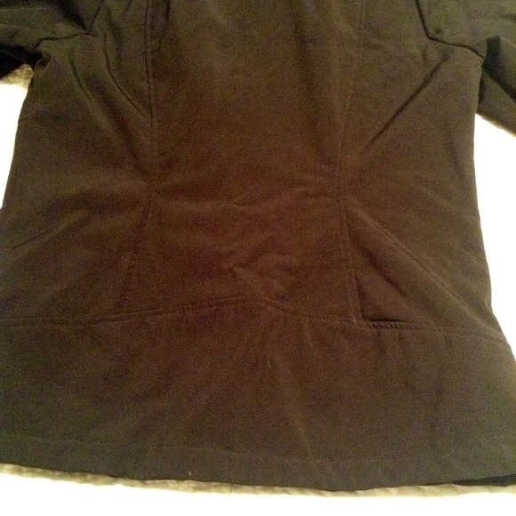 Weatherproof jacket - Picture 3 of 3