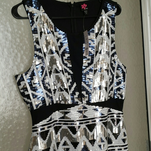 2b be be Aztec sequin dress. nwt