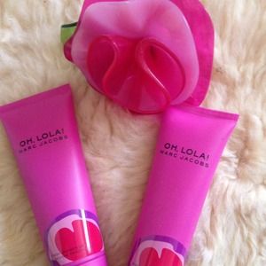 Marc Jacobs shower gel and lotion