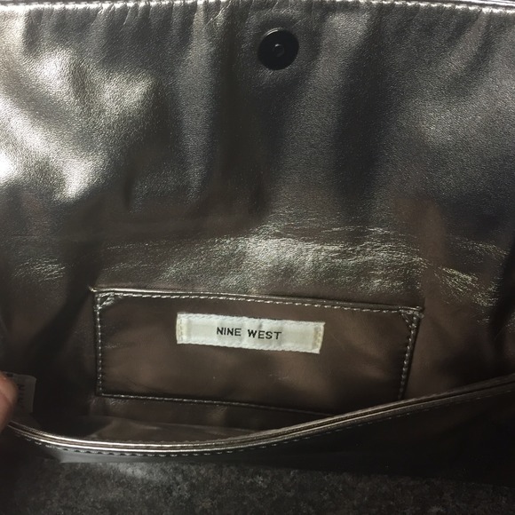 Clutch - Picture 3 of 4