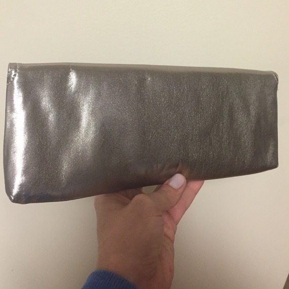 Clutch - Picture 4 of 4