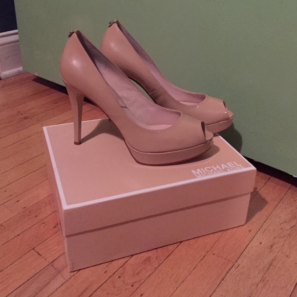 michael michael kors york platform pumps