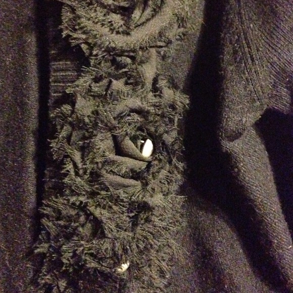 Black quarter-sleeve sweater - Picture 2 of 2