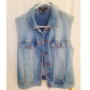 Forever 21 Light Wash Denim Vest
