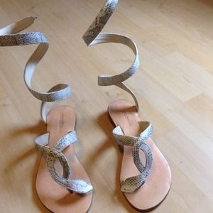 ❤️Snakeskin sandals!wrap them high or low