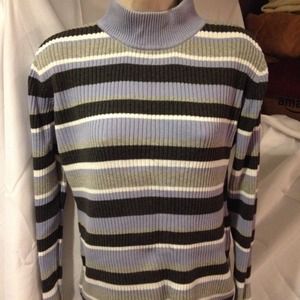 Mock Turtle Neck Sweater, Ladies Large