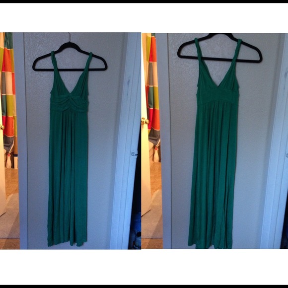 Green maxi dress