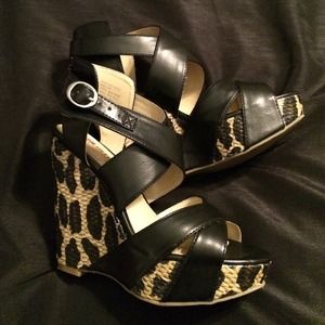 Unlisted/Kenneth Cole wedge heels
