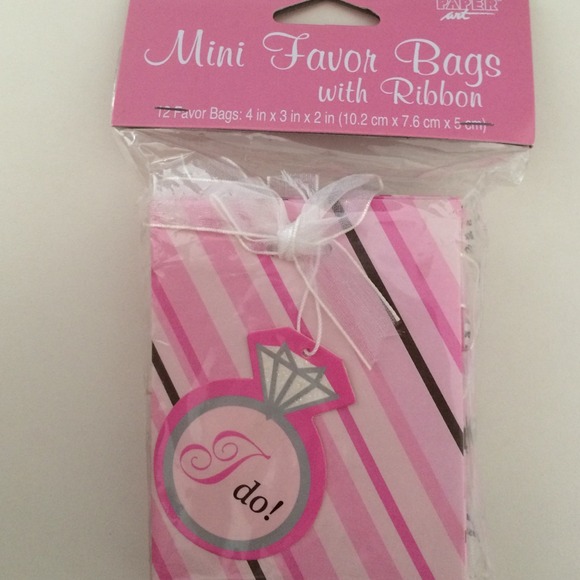 Mini favor bags with Ribbon