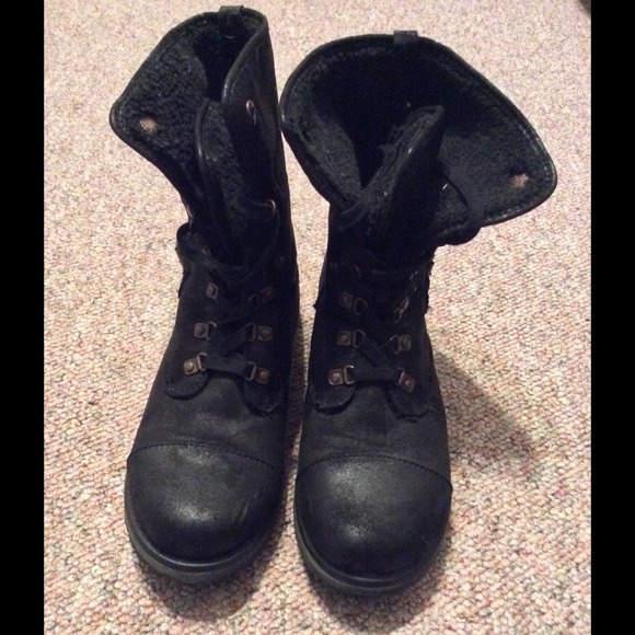 Roxy combat boots