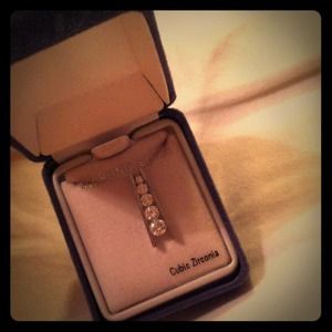 Beautiful Necklace for a Beautiful Women