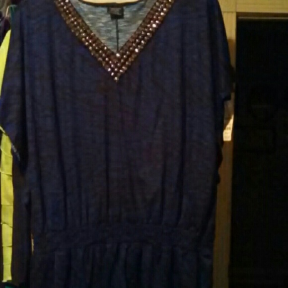 Beautiful dark blue and black print top.