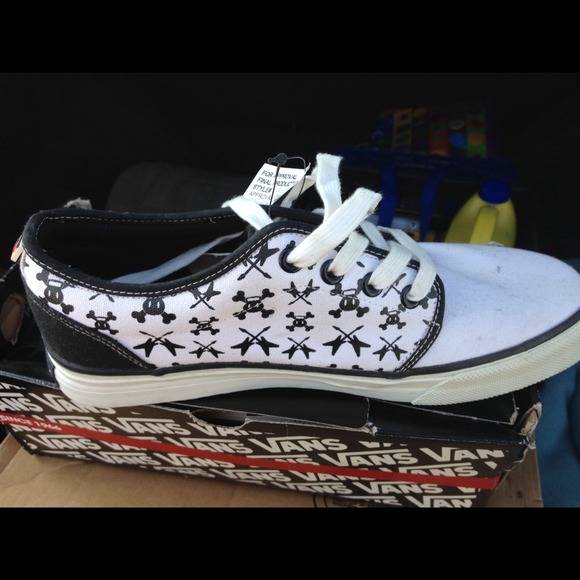 Paul Frank skurvy tennis shoes
