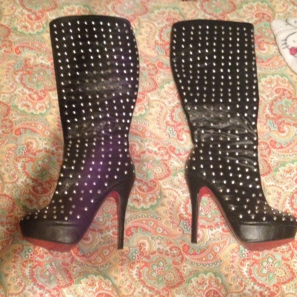 Spiked knee high red bottoms 👠❤️