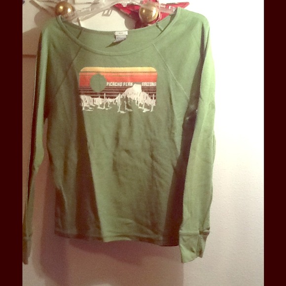Long sleeve top