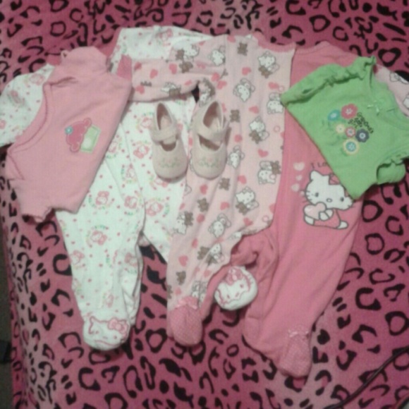 2 HelloKitty Outfits And princess Shoes w 2Shirts