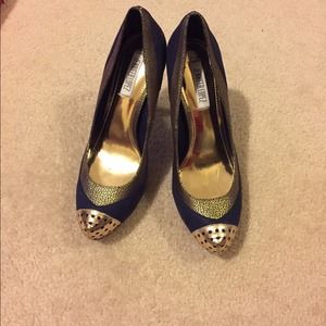 Jeniffer Lopez High heels.