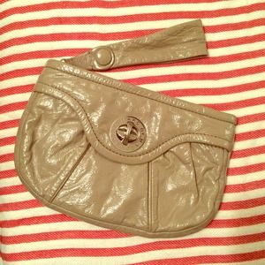 HOLIDAY SPECIAL Marc Jacobs Wristlet  LIKE NEW