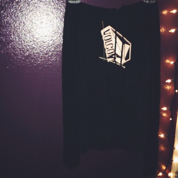 Volcom XS hoodie! :)