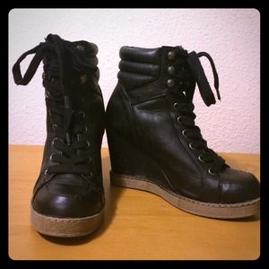 Black wedge boots