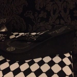 Guess Shoes - 💍Black Guess Platform Heel Flip flops with Charms Guess Shoes - 💍Black Guess Platform Heel Flip flops with Charms