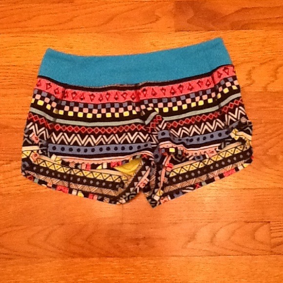 Ivivva (lulu lemon) athletic short