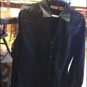 Wrangler rodeo button up!