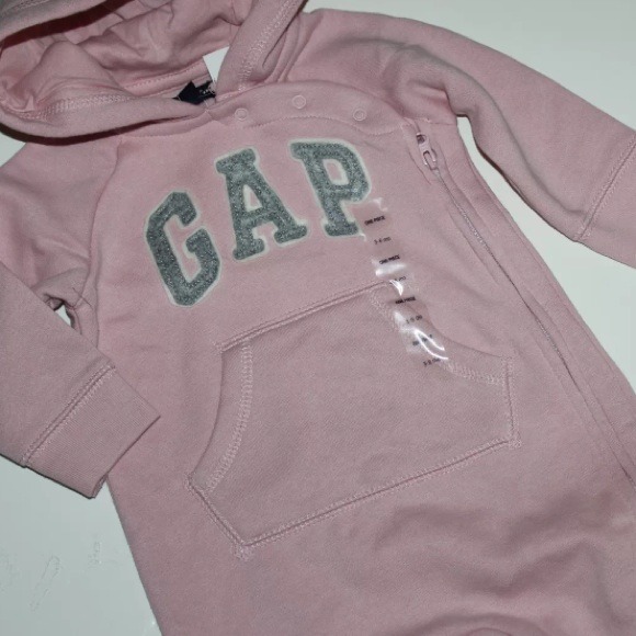 New Baby Gap One-Piece Sweatshirt/Jumper- Cute!!!