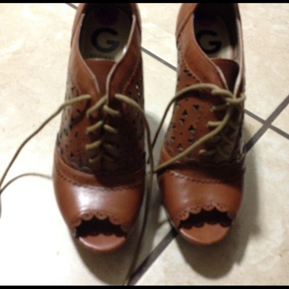 Guess bootie shoes worn once