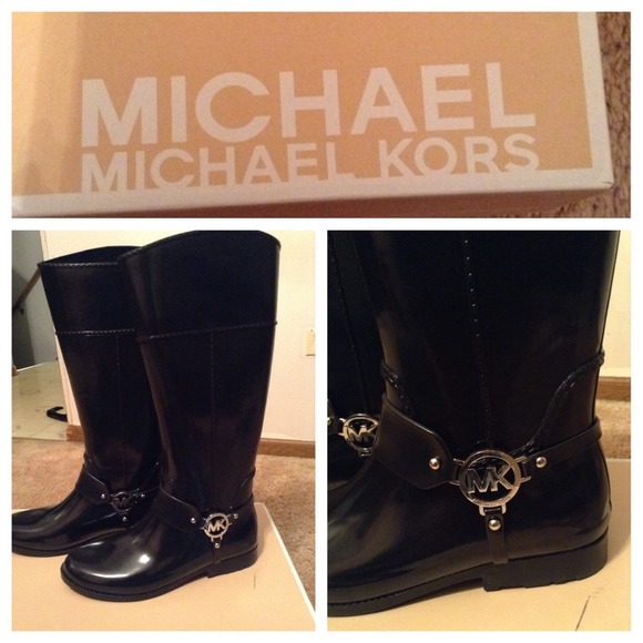Michael Kors Shoes - Michael Kors fashionable rainboots