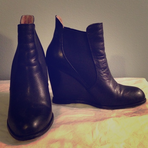 Corso Como black leather wedge bootie