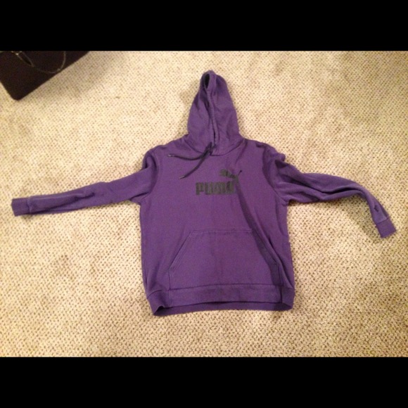 Puma sweater! 💘