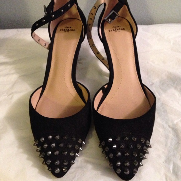 previously loved Zara TRF low heels
