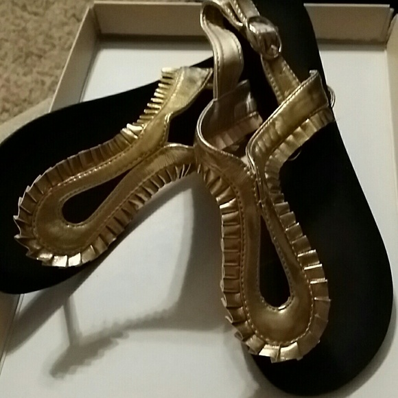 Thong Sandals - Picture 1 of 2