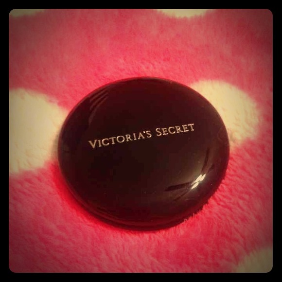 🆕💕Victoria Secret mirror💕