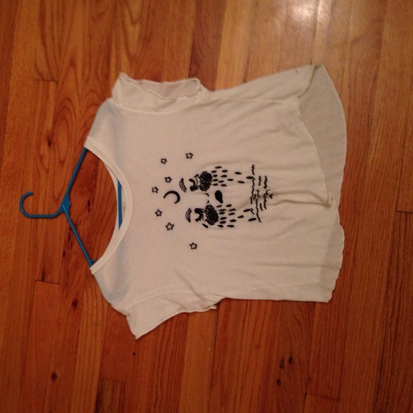 Slightly cropped brandy graphic tee