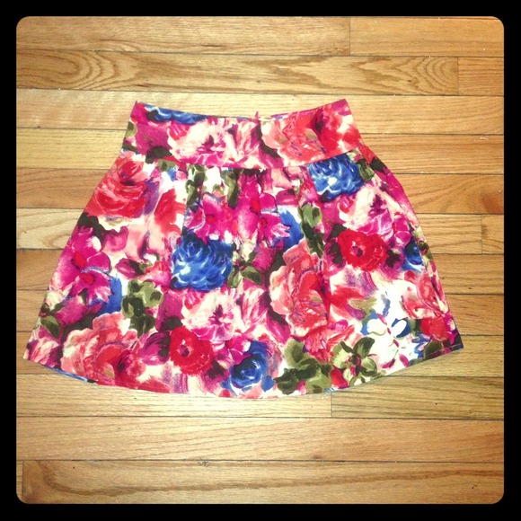 Forever21 Floral print skirt...