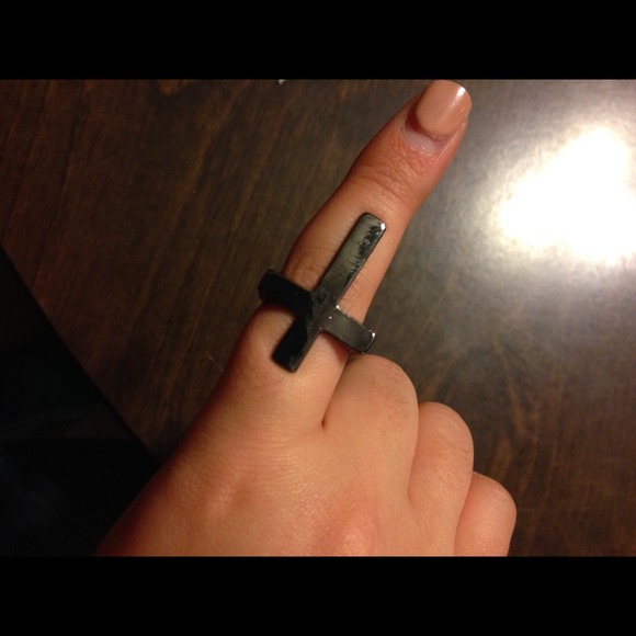Cross ring