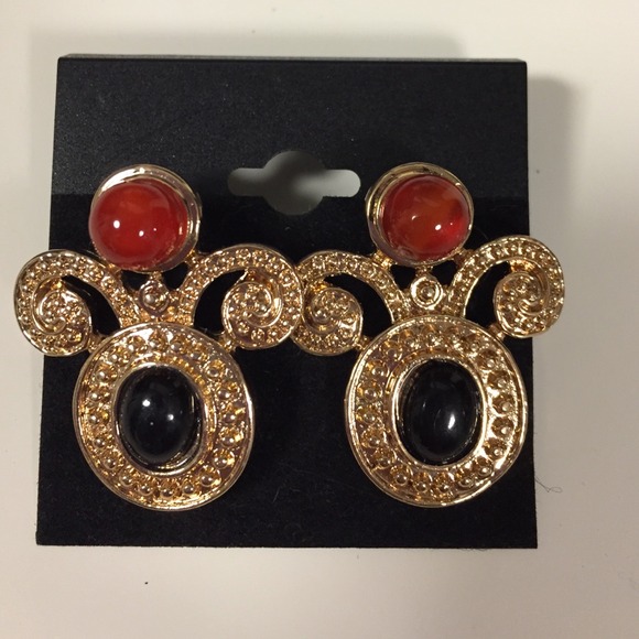 Gold, black and carnelian earrings