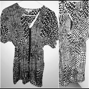 Tribal printed zip up dress size medium