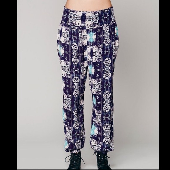 ❌Sold❌Free People Blue Laurel Lane Harem - Picture 2 of 4