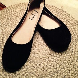 Super cute black suede ballet flats