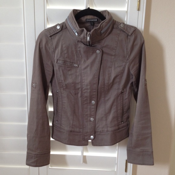 Express Jacket - Picture 2 of 4